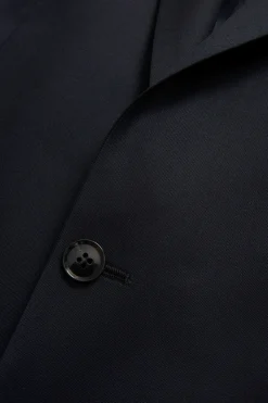 Generous Fit Linen Blazer