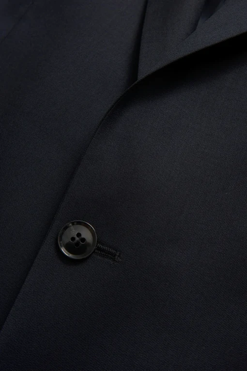 Generous Fit Linen Blazer