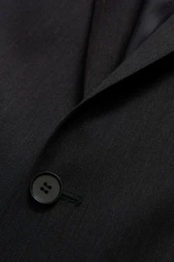 Generous Fit Linen Blazer