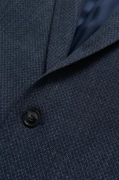 Generous Fit Linen Blazer
