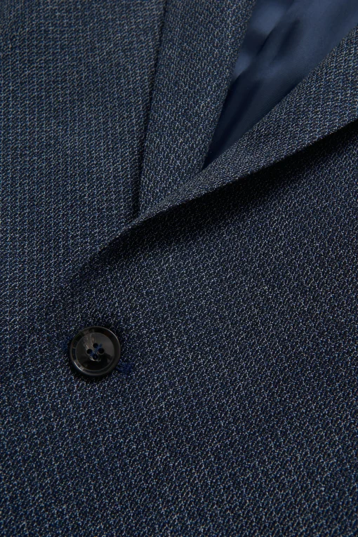 Generous Fit Linen Blazer