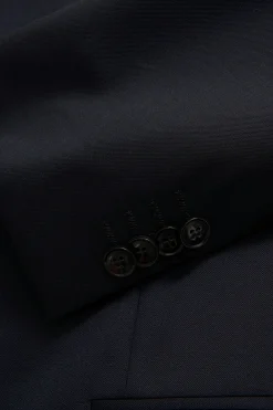 Generous Fit Linen Blazer