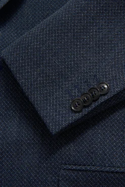 Generous Fit Linen Blazer