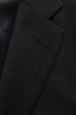 Generous Fit Linen Blazer