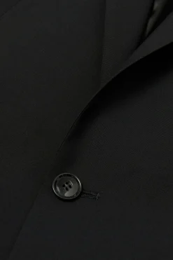 Generous Fit Linen Blazer
