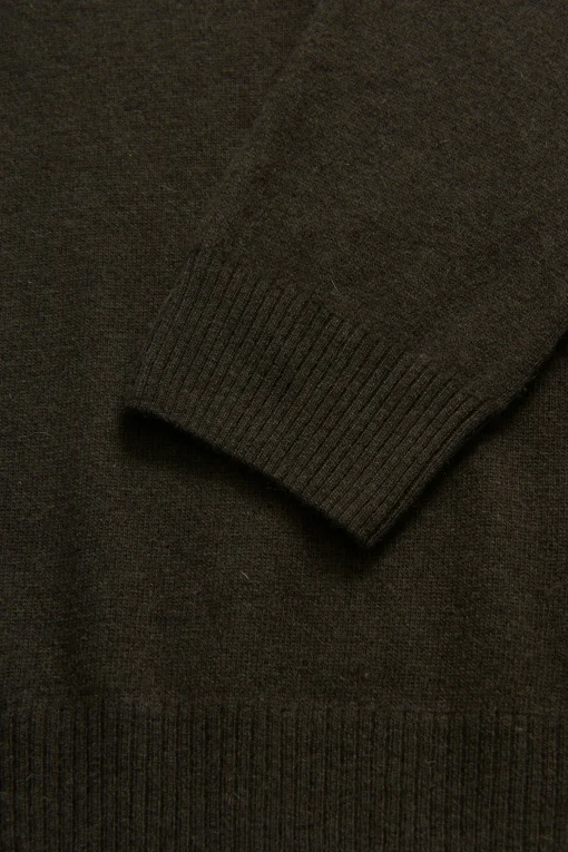 Regular Fit Roundneck Soft Wool Cashmere Sweater