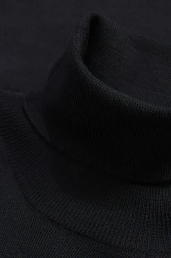 Slim Fit Extra Fine Merino Wool Rollneck