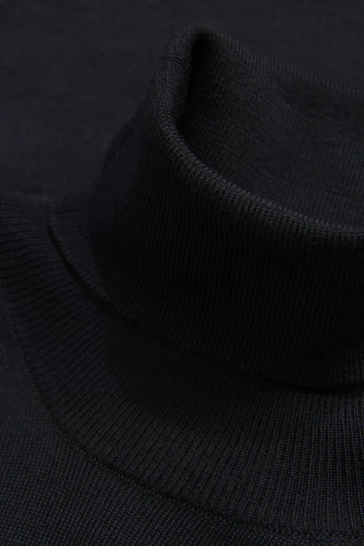 Slim Fit Extra Fine Merino Wool Rollneck