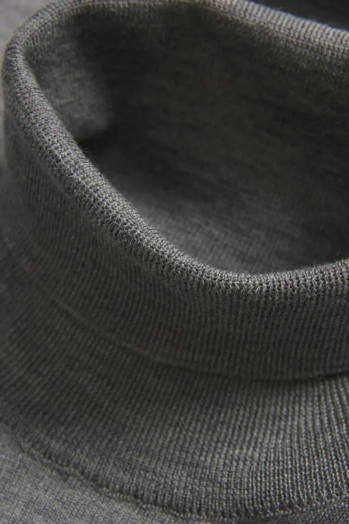 Slim Fit Extra Fine Merino Wool Rollneck