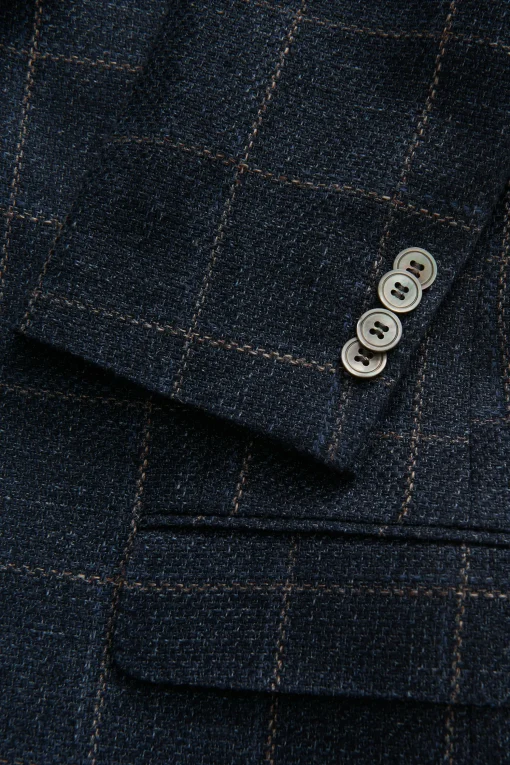 Slim Fit Linen Blazer